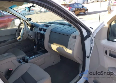 2008 Ford Escape Hybrid from USA, damaged, VIN 1FMCU59H28KA25677